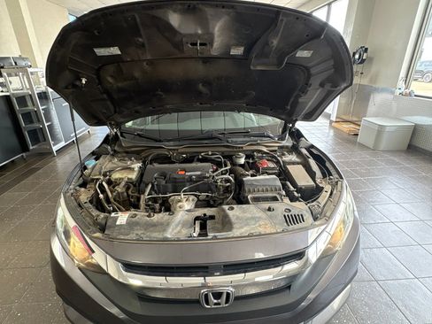 Used 2018 Honda Civic EX image 11