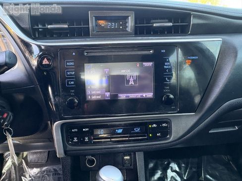 Used 2019 Toyota Corolla L image 14