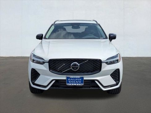 New 2026 Volvo XC60 T8 Ultra w/ Climate Package PRO AWD/4WD image 4