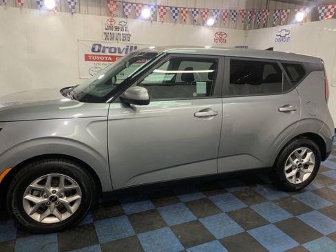Used 2024 Kia Soul LX w/ Option Group 015 image 2