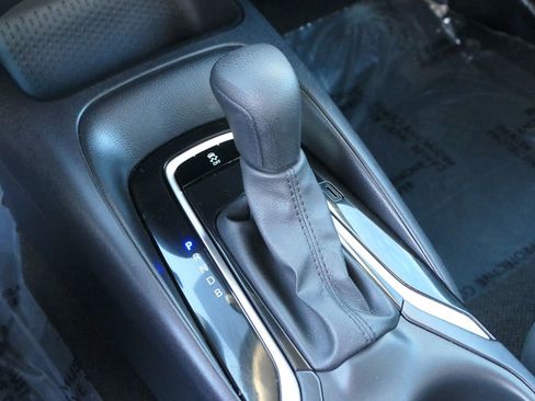 Used 2025 Toyota Corolla LE image 20