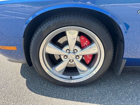 Used 2012 Dodge Challenger R/T RWD image 12