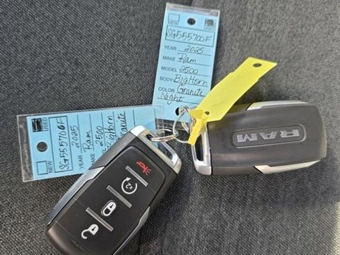 Used 2025 RAM 2500 Big Horn image 9