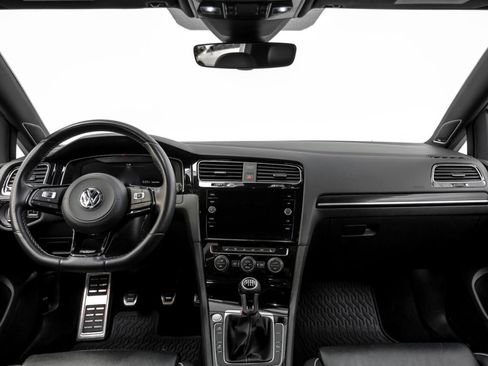 Used 2019 Volkswagen Golf R 4-Door image 11