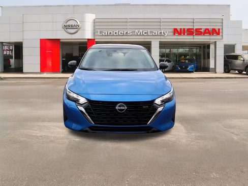 Used 2025 Nissan Sentra SR image 8