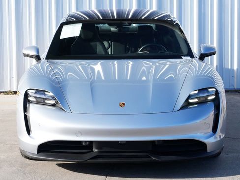 Used 2020 Porsche Taycan 4S w/ Premium Package image 49