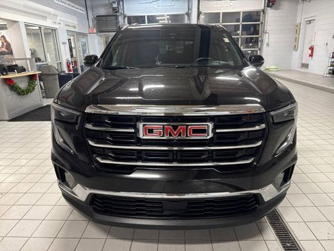 Used 2025 GMC Acadia Elevation image 8