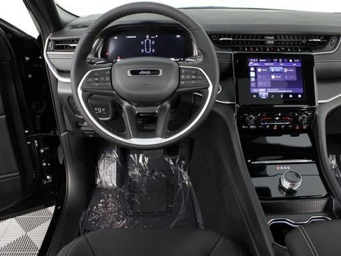 New 2026 Jeep Grand Cherokee L Laredo AWD/4WD image 11