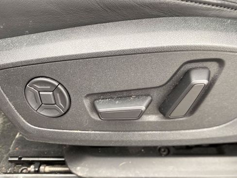 Used 2025 Audi Q3 2.0T Premium AWD/4WD image 18