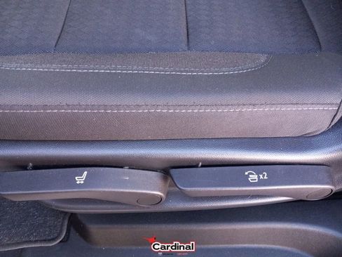 Used 2022 GMC Yukon XL SLE w/ Gmc Pro Safety Plus Package image 23