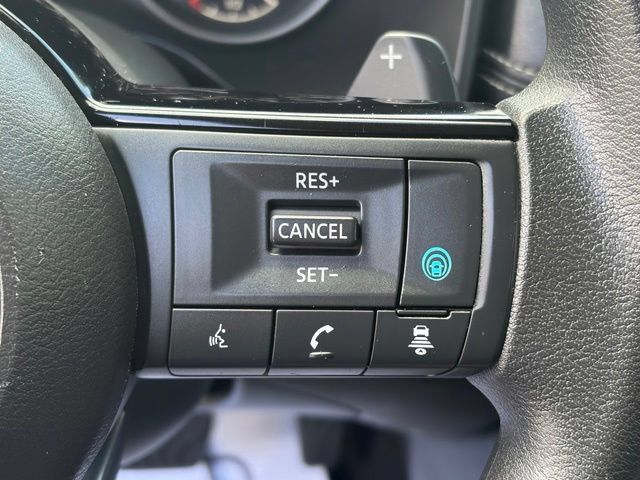 Used 2021 Nissan Rogue SV AWD/4WD image 17