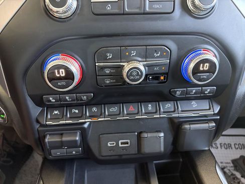 Used 2019 GMC Sierra 1500 SLT w/ SLT Premium Plus Package AWD/4WD image 20