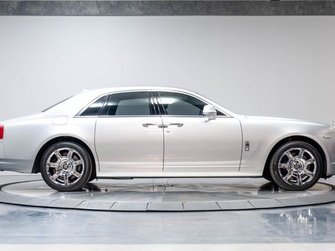 Used 2012 Rolls-Royce Ghost RWD image 20
