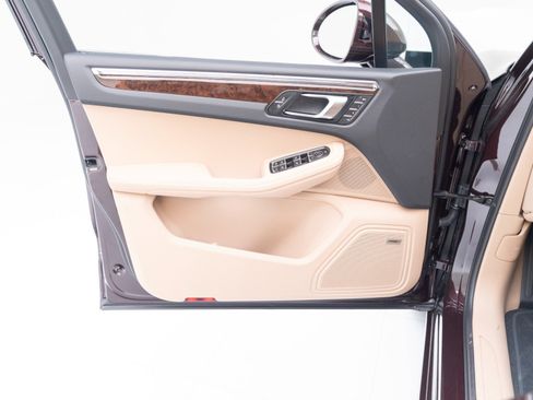 New 2026 Porsche Macan image 20