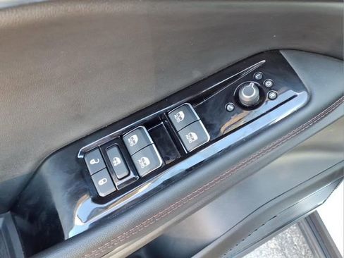 Used 2024 Jeep Wagoneer Launch Edition AWD/4WD image 10