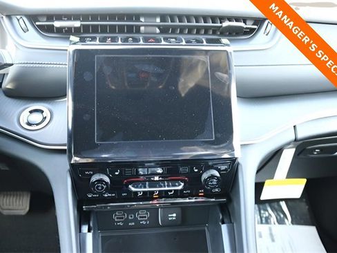 New 2025 Jeep Grand Cherokee Laredo X w/ Luxury Tech Group I image 21