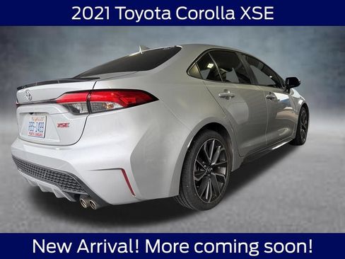 Used 2021 Toyota Corolla XSE FWD image 4