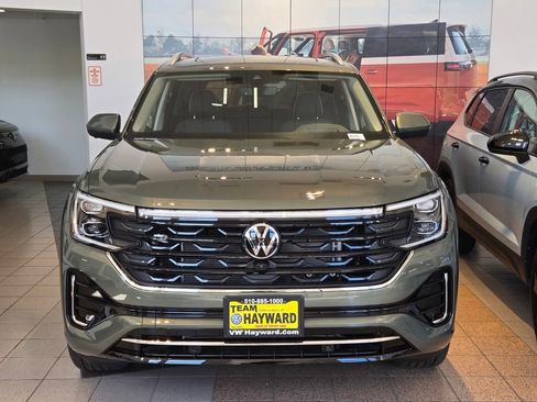 New 2026 Volkswagen Atlas SEL Premium R-Line AWD/4WD image 2
