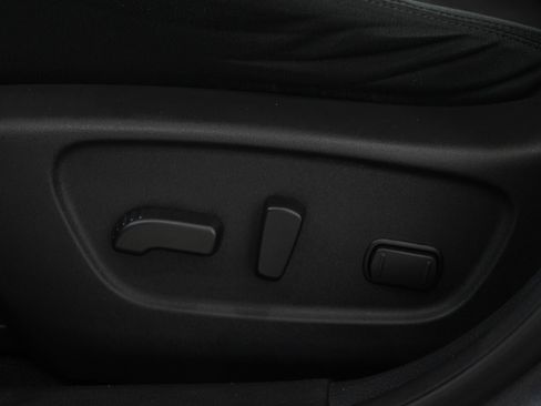 Used 2017 Nissan Rogue SV w/ Midnight Edition Package image 28