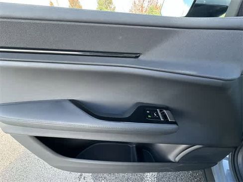 Used 2025 Polestar Polestar 3 image 17