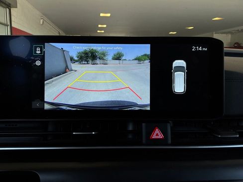 Used 2026 Kia Carnival FWD image 36