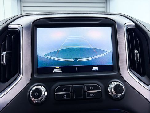 Used 2020 GMC Sierra 1500 Elevation w/ Elevation Value Package image 4