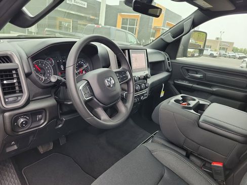 New 2026 RAM 1500 Express AWD/4WD image 8