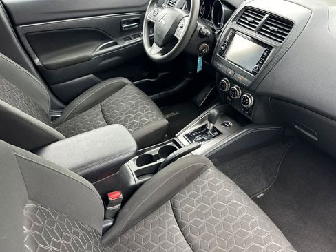 Used 2024 Mitsubishi Outlander Sport ES AWD/4WD image 18