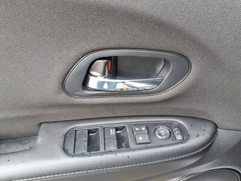 Certified 2019 Honda HR-V Sport image 14