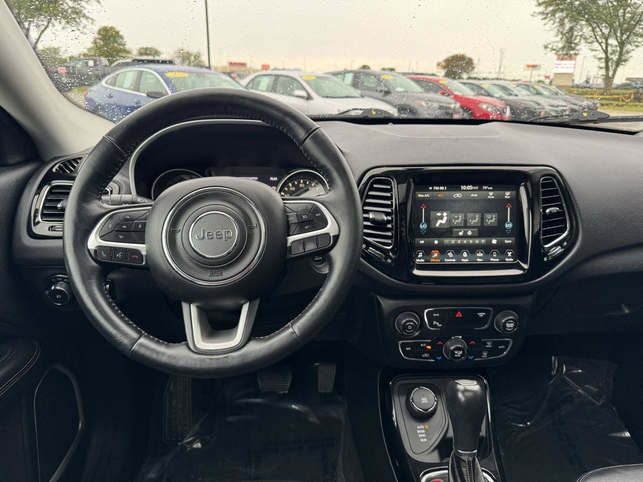 Used 2018 Jeep Compass Limited w/ Navigation Group AWD/4WD image 3