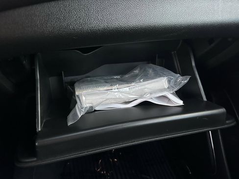 Used 2019 Chevrolet Suburban LT RWD image 48