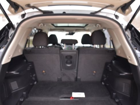 Used 2019 Nissan Rogue SV w/ Sun & Sound Touring Package image 19