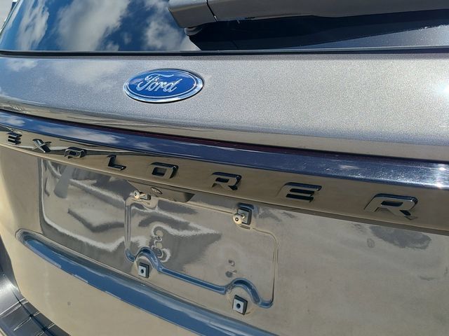 Used 2025 Ford Explorer ST-Line AWD/4WD image 32