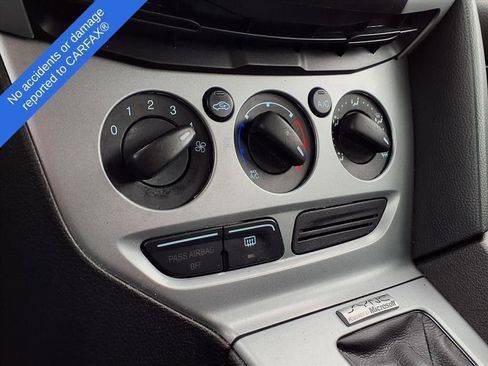 Used 2012 Ford Focus SE image 25