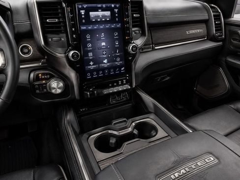 Used 2019 RAM 1500 Limited AWD/4WD image 13