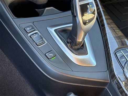 Used 2017 BMW 230i xDrive Convertible image 25