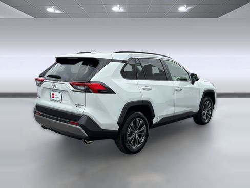 Used 2025 Toyota RAV4 Limited w/ Advanced Technology Package AWD/4WD image 9