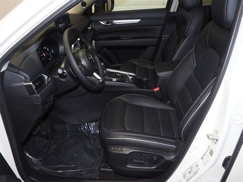 New 2025 MAZDA CX-5 AWD 2.5 S w/ Premium Plus Pkg image 4