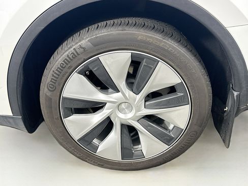 Used 2023 Tesla Model Y Long Range AWD/4WD image 11