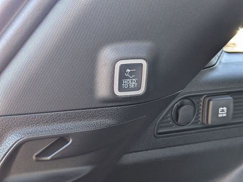 New 2025 Jeep Grand Cherokee Laredo X w/ Luxury Tech Group I image 30