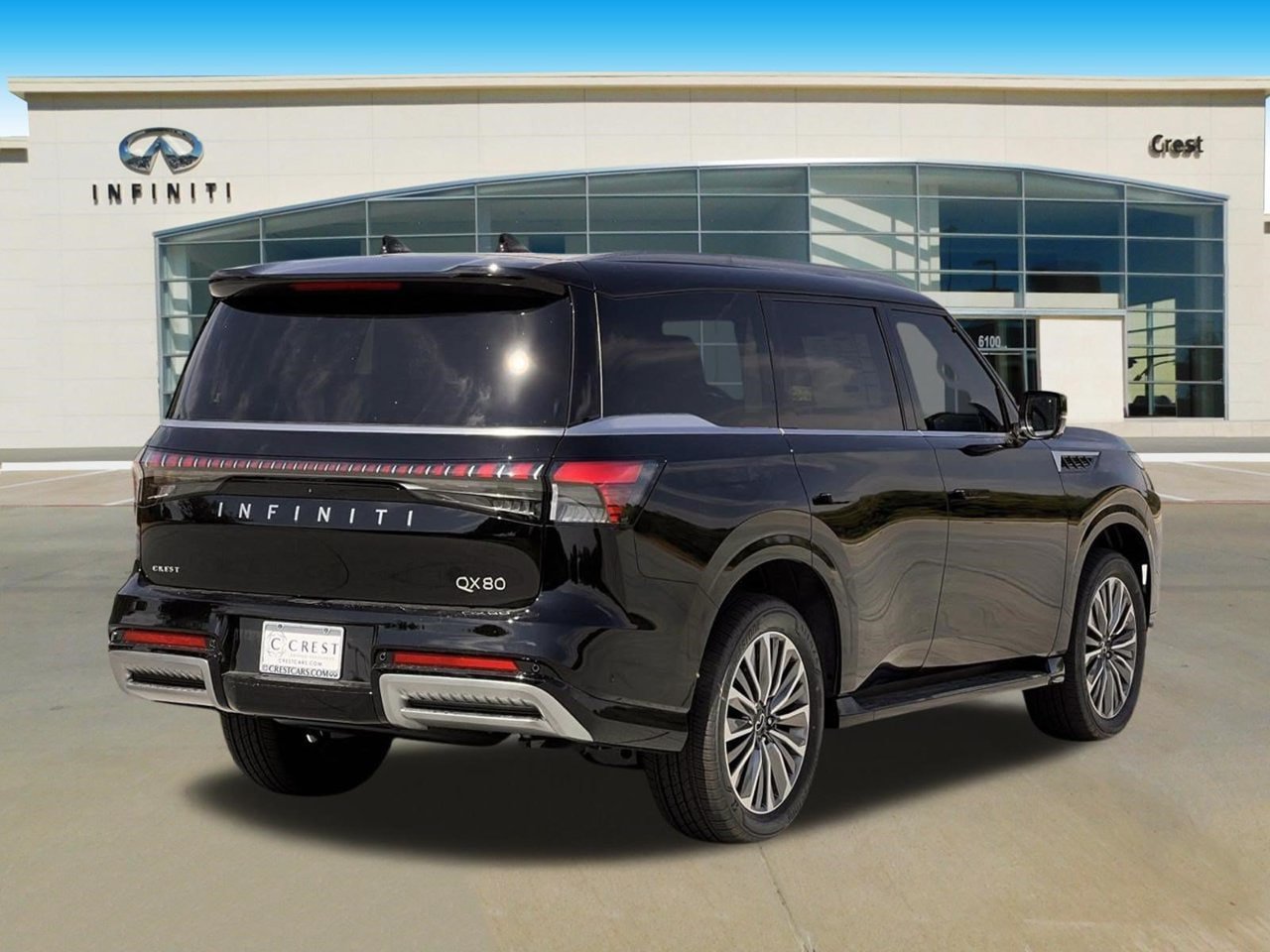 New 2027 INFINITI QX80 Luxe RWD image 3