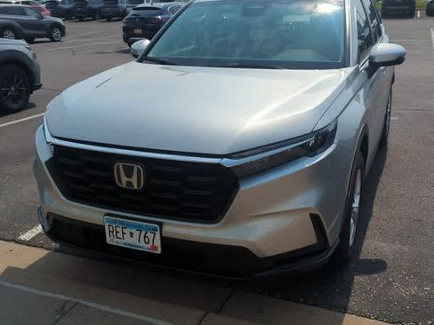 Used 2025 Honda CR-V LX image 1
