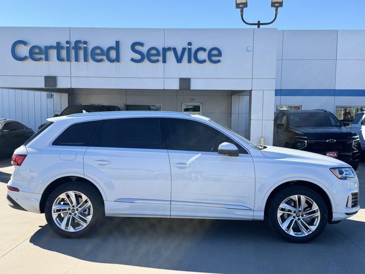Used 2023 Audi Q7 2.0T Premium w/ Convenience Package AWD/4WD image 3