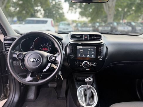 Used 2018 Kia Soul + FWD image 20