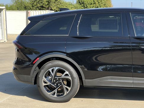 New 2025 Lincoln Nautilus Premier w/ Equipment Group 102A image 11