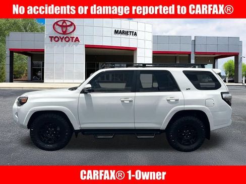 Certified 2022 Toyota 4Runner SR5 Premium w/ Moonroof Package RWD image 2