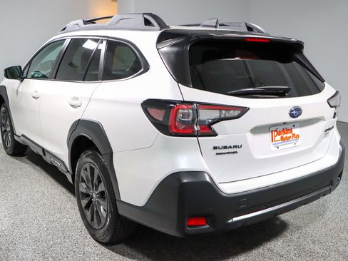 Used 2024 Subaru Outback Onyx Edition image 9