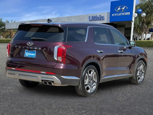 Used 2024 Hyundai Palisade Limited FWD image 3