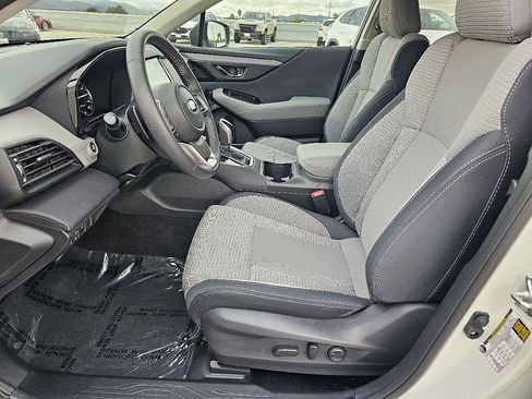 Used 2025 Subaru Outback Premium image 27