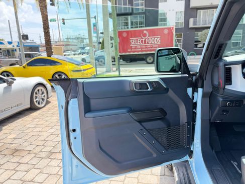 Used 2025 Ford Bronco Heritage Edition AWD/4WD image 26